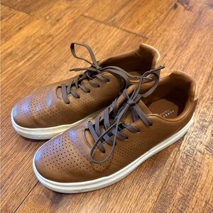 Perry Ellis Portfolio boys shoes, size 4 Y